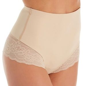 Natori Plush Hi Rise Thong Panty
